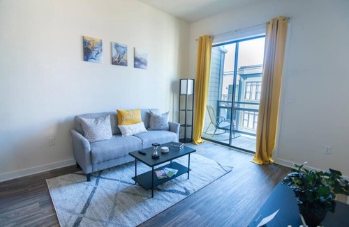 First Ward Apartment | Modern Chic Studio in Uptown Charlotte