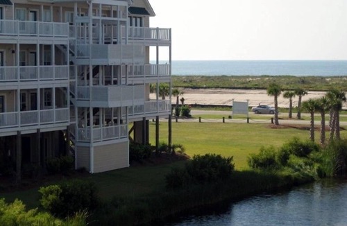 Ocean Isle Beach Condo | Modern, Clean, Renovated, Spacious with Ocean Views 4BR/4BA The Islander Resort