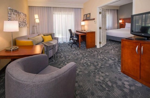University Place Hotel | Modern Comfort Near Pavilion | 1BR Unit, Pet-Friendly, Outdoor Pool, Gym