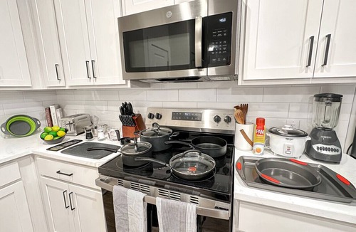 Mooresville Apartment | Modern Comfort Near Mooresville's Attractions