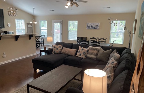 Charlotte House | Modern Comfort Relax Ready - No Smoking or Pets allowed