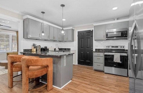 Rocky Mount Apartment | Modern cozy home ~ open concept