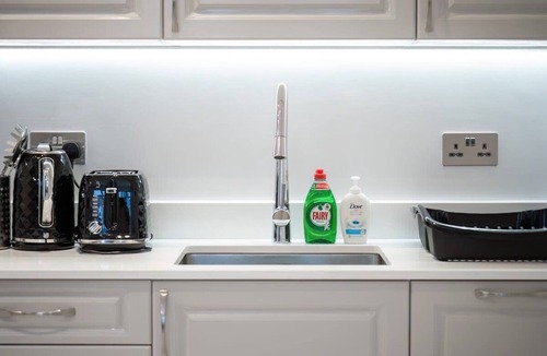 Didcot Apartment | Modern Didcot Apt | Easy Rail to Oxford & London