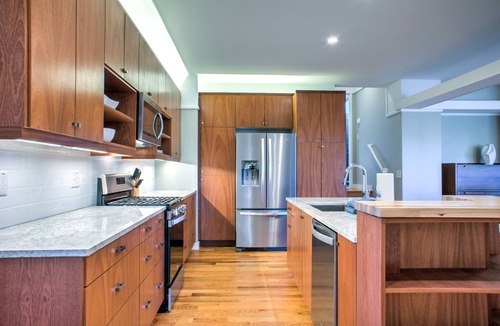 Royal Pines House | Modern Escape🌲 Stylish, Wooded Setting + Biltmore Pass | S. Asheville