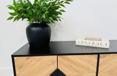 Swindon Apartment | Modern Executive Studio, Central Swindon