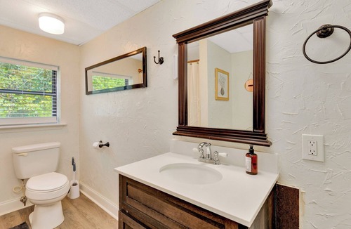 Collegedale Apartment | Modern Farmhouse at Collegedale Unit #1