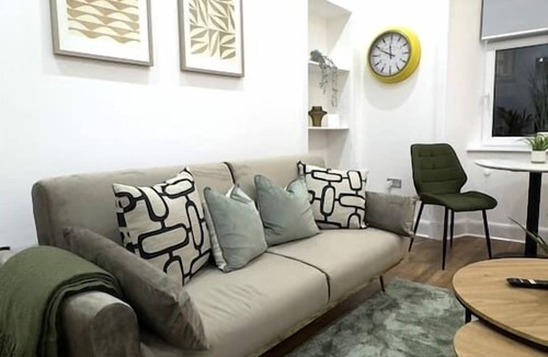 Leith Apartment | Modern Flat in central Edinburgh