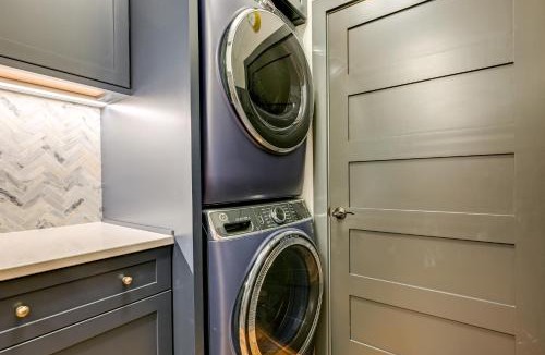 Franklin Apartment | Modern Franklin Studio Prime Downtown Location!
