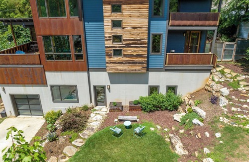 East End - Valley Street House | Modern Hideaway: Stylish Downtown Asheville Retreat with Soaring Ceilings