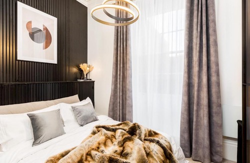 Leamington Spa Apartment | Modern High End 1 Bed in Central Leamington Spa - Pass the Keys