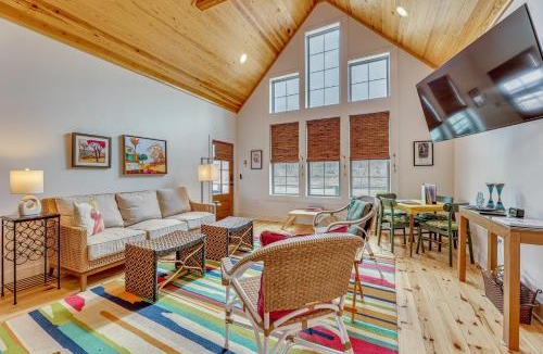 Little Kowaliga House | Modern Home Near Lake Martin: Fishing Pond On-Site