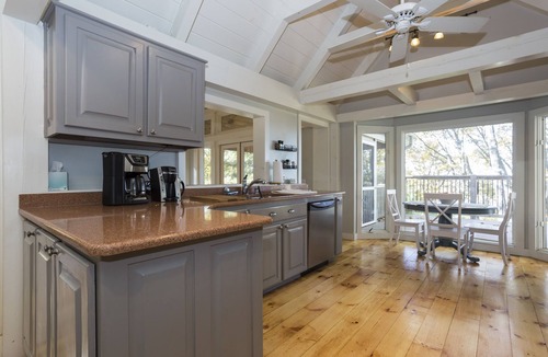 Flat Rock House | Modern Home Private with Beautiful Mountain Views & Fire Pit