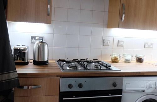 Edinburgh Apartment | Modern Homely 1 Bedroom Apartment near City Centre