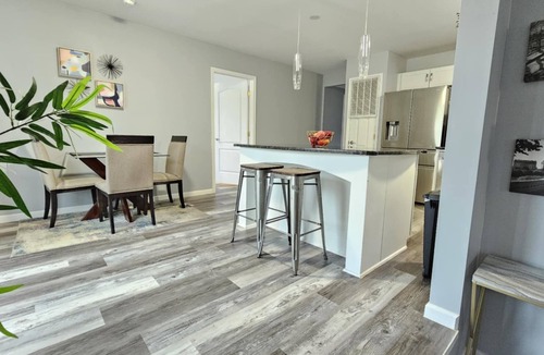 Bethlehem House | Modern Lakeview Escape in Hickory - Pet friendly
