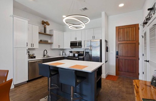 Asheville Condo | Modern Luxury in Downtown AVL - Free Parking - Condo 205