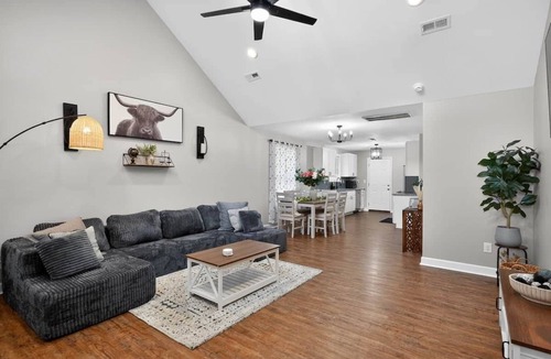 Gallatin House | Modern Luxury Stay in Gallatin