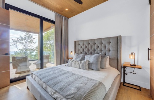 Beech Mountain House | Modern Luxury View Home with Sauna, Steam Room & Hot Tub