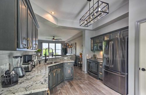Mountain Air Apartment | Modern Mountain-View Smokies Retreat with Balcony
