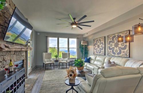 Mountain Air Apartment | Modern Mountain-View Smokies Retreat with Balcony