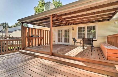 Antioch House | Modern Nashville Townhome: Large Yard & Deck!
