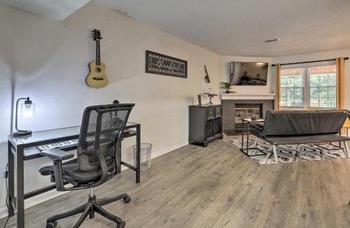 Antioch House | Modern Nashville Townhome: Large Yard & Deck!