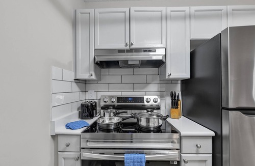 Westover Apartment | Modern & Professional l Fayetteville Charm (cb)