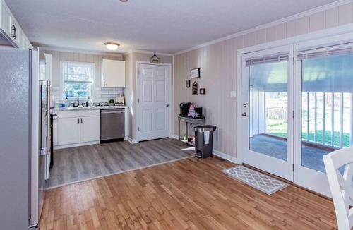 Fayetteville House | 🌸 Modern, Quiet 3BR/1BA Home 🌸