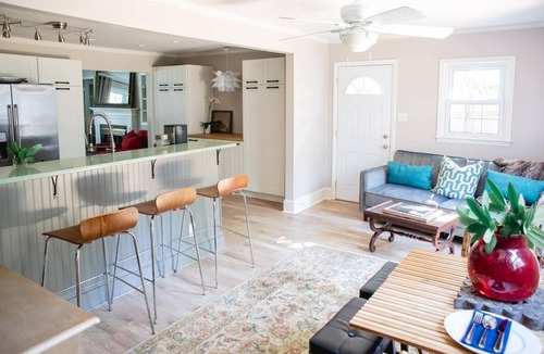 Greensboro House | Modern ranch house conveniently located in Greensboro NO PETS ALLOWED