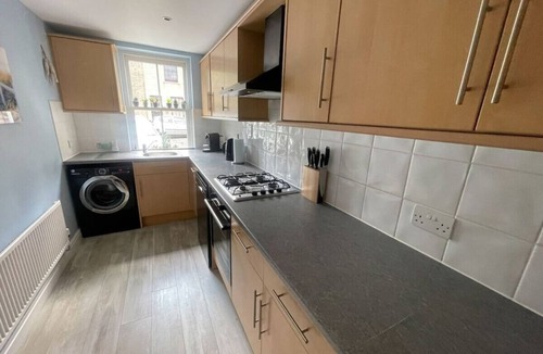 Mill Road House | Modern & spacious two bedroom House near Station