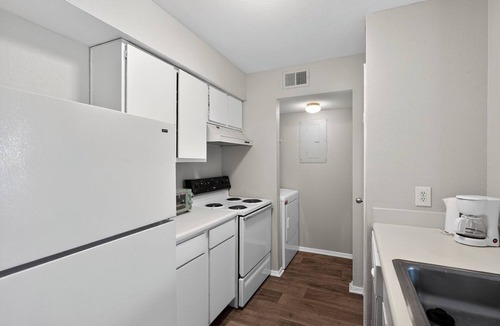 Donelson Apartment | Modern stay minutes from downtown Nashville