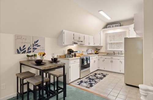 Barium Springs Apartment | Modern Studio Apartment in Tranquil wooded setting, minutes from I-40 & I-77.