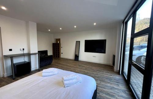 Leicester Apartment | Modern Studio Apartment Near Glenfield Hospital