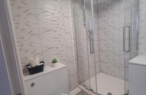 Sunderland Apartment | Modern Studios