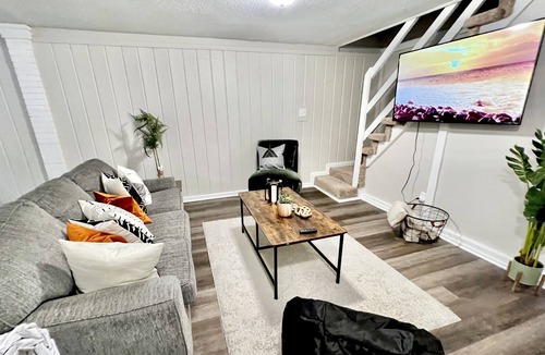Pine Forest House | Modern Two Bedroom In-law Suite