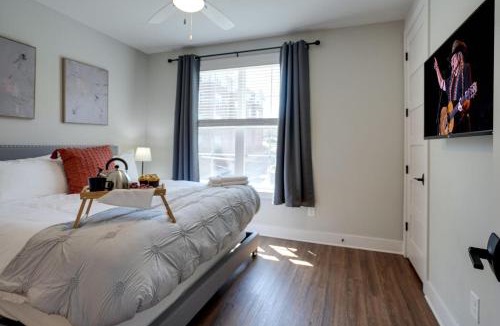 Melrose House | Modest Melrose - 5 Mins to Broadway - Rooftop Deck