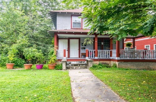Historic Montford House | Montford Charmer Walk to Downtown Asheville