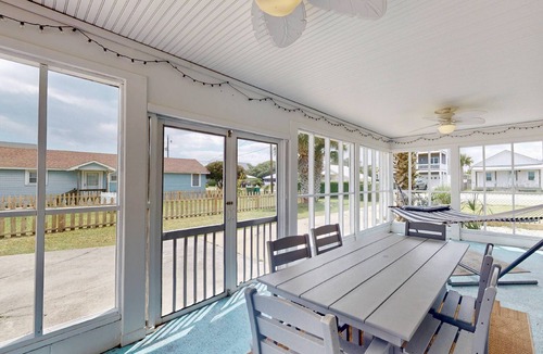 Kure Beach Cottage | Monthly Off Season Rentals! Charming Beach Cottage, 1 Block to Beach, Kure Pier + Food, Dog Friendly
