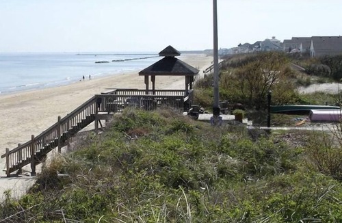 East Ocean View Apartment | Monthly Upscale Beach Aptartment "A"