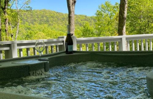 Montreat House | Montreat Round House - mountain views, renovated