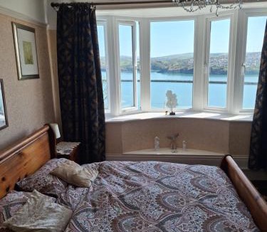 Goodwick Apartment | Moon River