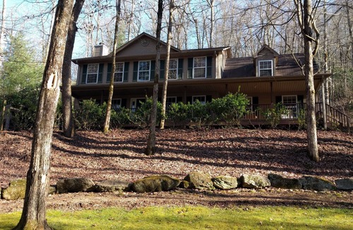 Sherwood Forest House | Moondance - Hike/Bike/Golf/Relax w/Hot Tub - Brevard/DuPont/Caesars H