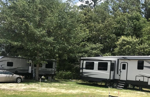 New Bern RV Rental | Moonlight Lake RV Park Lots for rent