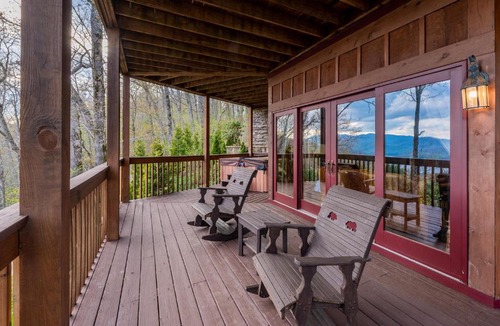 Aquone Villa | MoonShadow Lakeview Cabin-3 Story Nantahala Lake