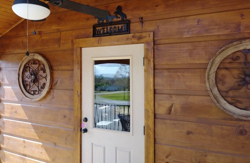 Tryon Cabin | Moore Rd. Cabin # 3 approx. 1 mile from Tryon International Equestrian Center