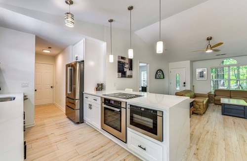 Mooresville House | Mooresville Retreat w/Patio, 1 Mi to Lake Norman!
