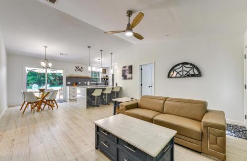Mooresville House | Mooresville Retreat with Patio, 1 Mi to Lake Norman!