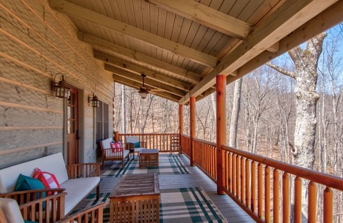 Boone Cabin | Moose Creek Lodge NEW LISTING! Updated cabin with hot tub, pool table, & mountain and river views!