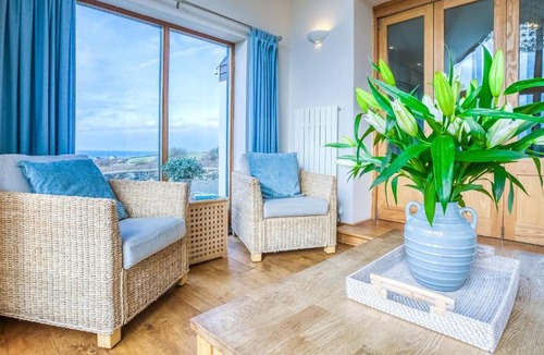 Llanfaethlu House | Moranedd