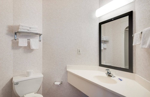 Barium Springs Hotel | Motel 6 Statesville, NC