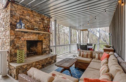 Sapphire House | Mountain Bearadise Home with Stunning Views